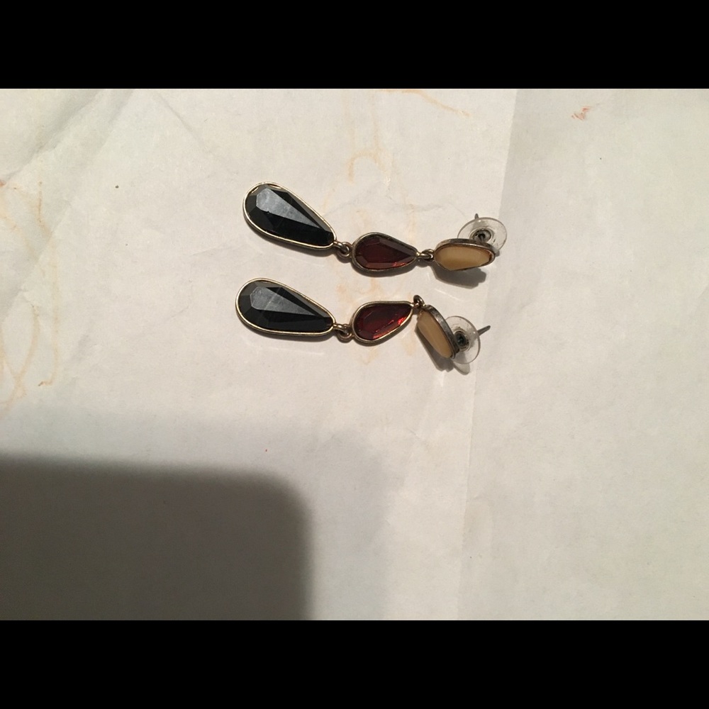 Earrings - Picture 5 of 8